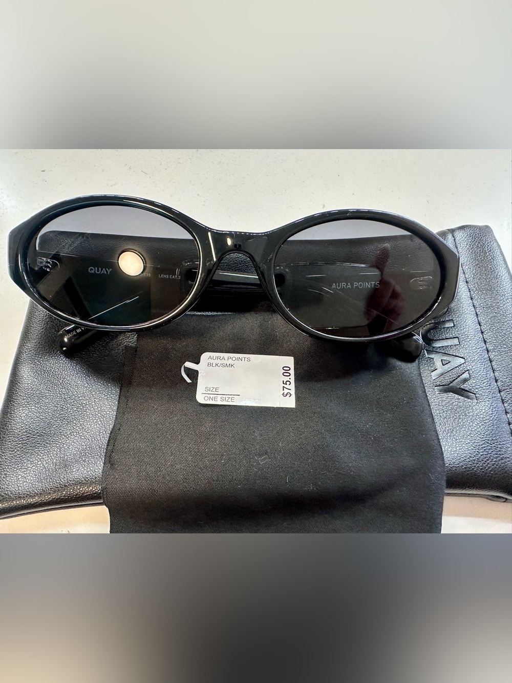 QUAY sunnies